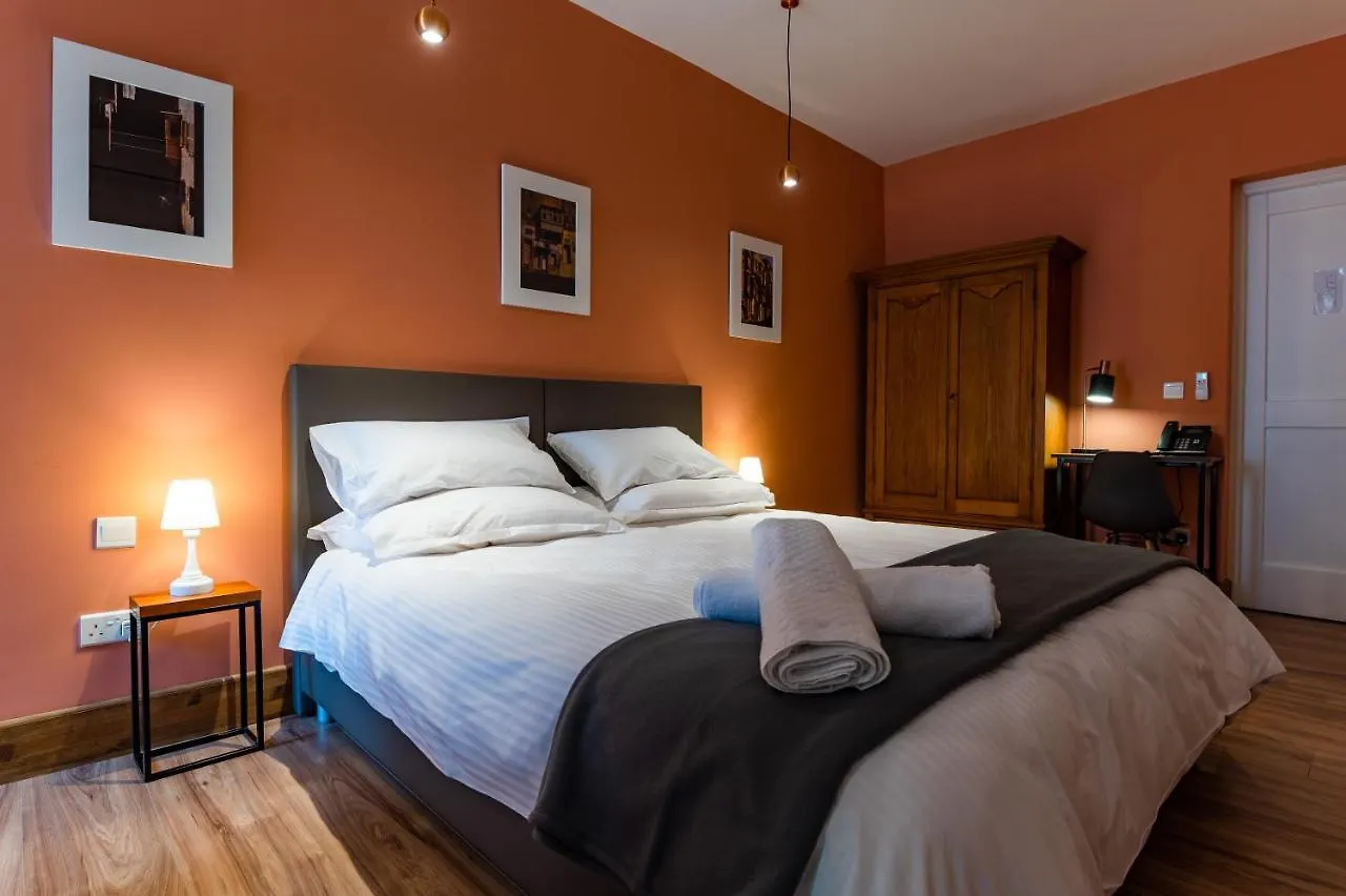 Monreal Boutique Townhouse - R024Rm2 Hotel Paola Guest house